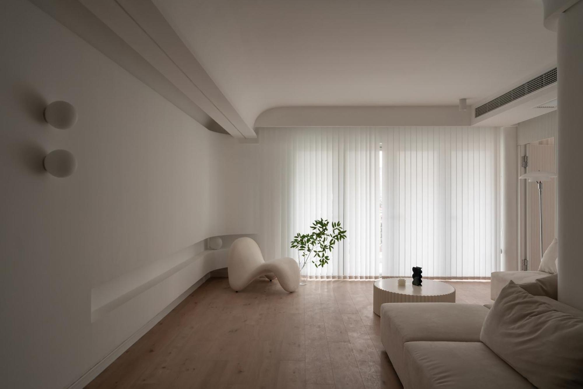 Molly - Nanjing East Road The Bund 3-bedroom With Elevator Apartment *