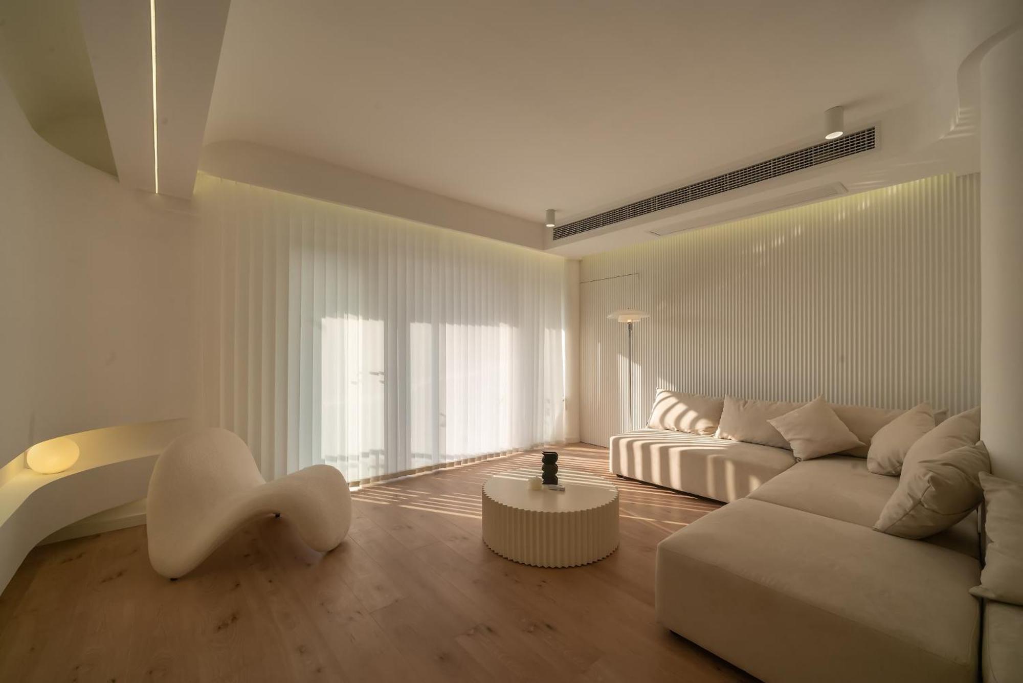 Molly - Nanjing East Road The Bund 3-bedroom With Elevator Apartment