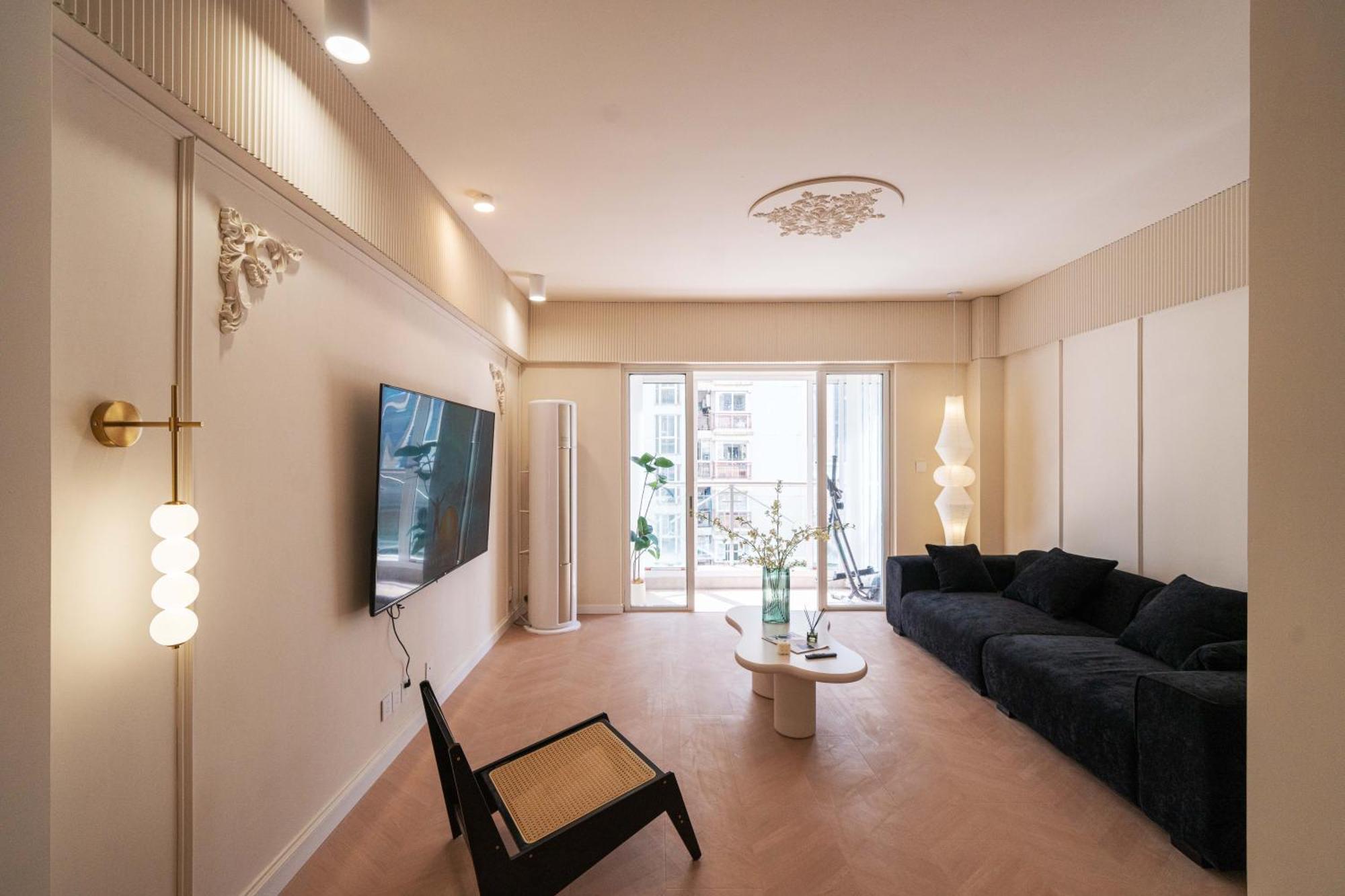 Molly - Nanjing East Road The Bund 3-bedroom With Elevator Apartment