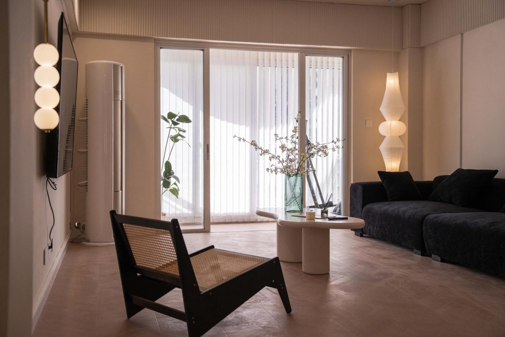 Molly - Nanjing East Road The Bund 3-bedroom With Elevator Shanghai