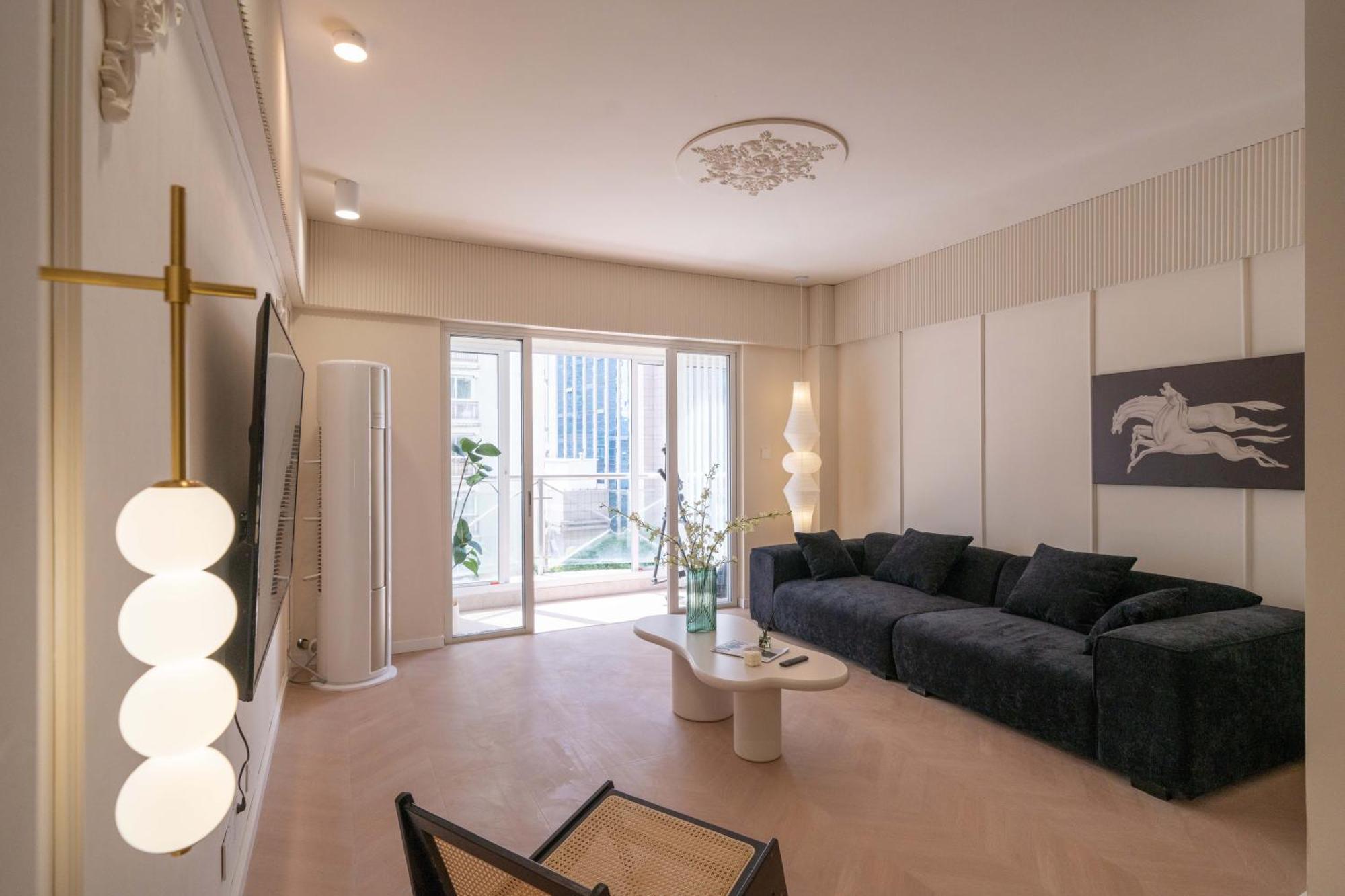 Molly - Nanjing East Road The Bund 3-bedroom With Elevator Shanghai