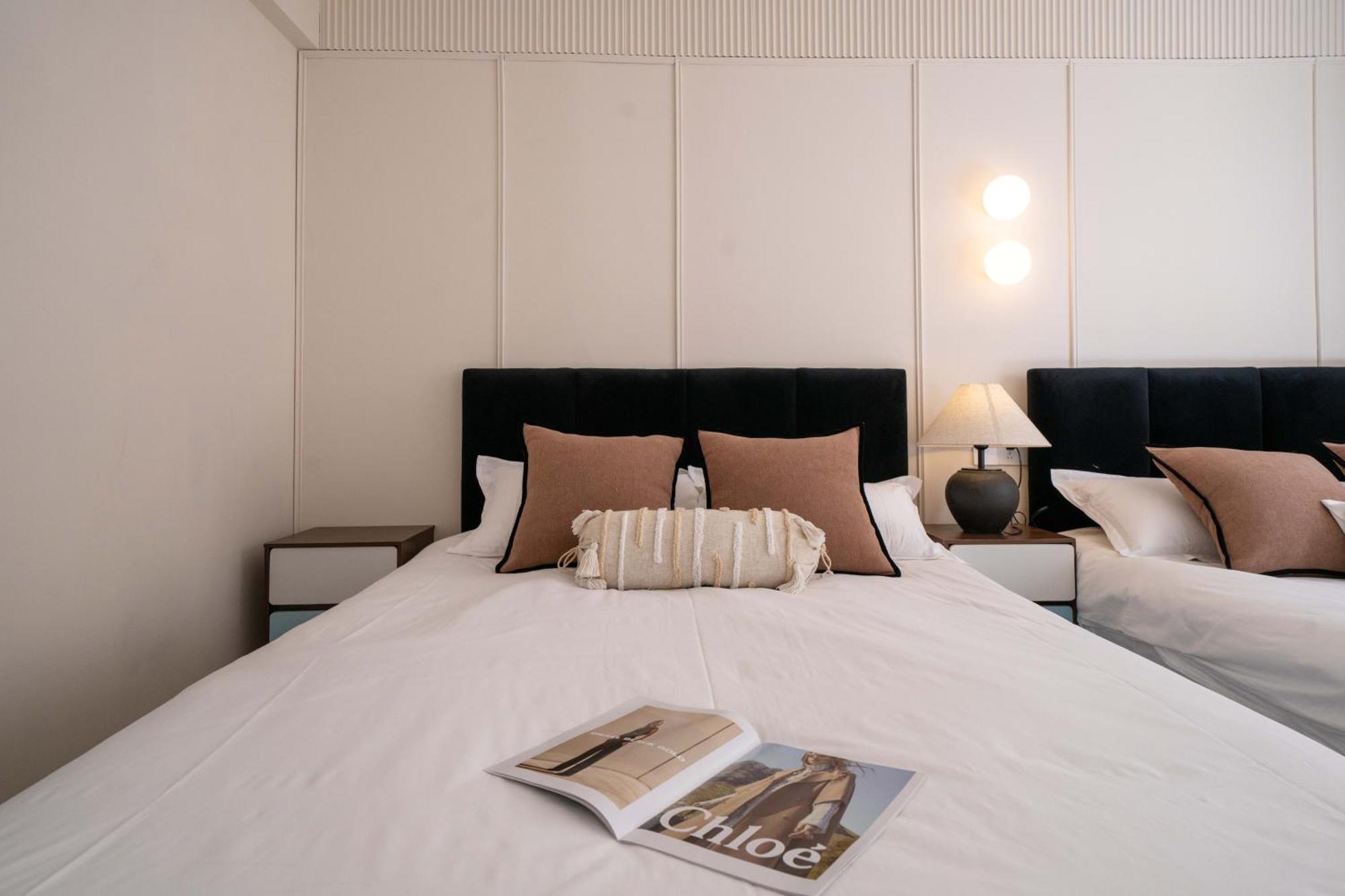 Molly - Nanjing East Road The Bund 3-bedroom With Elevator Apartment