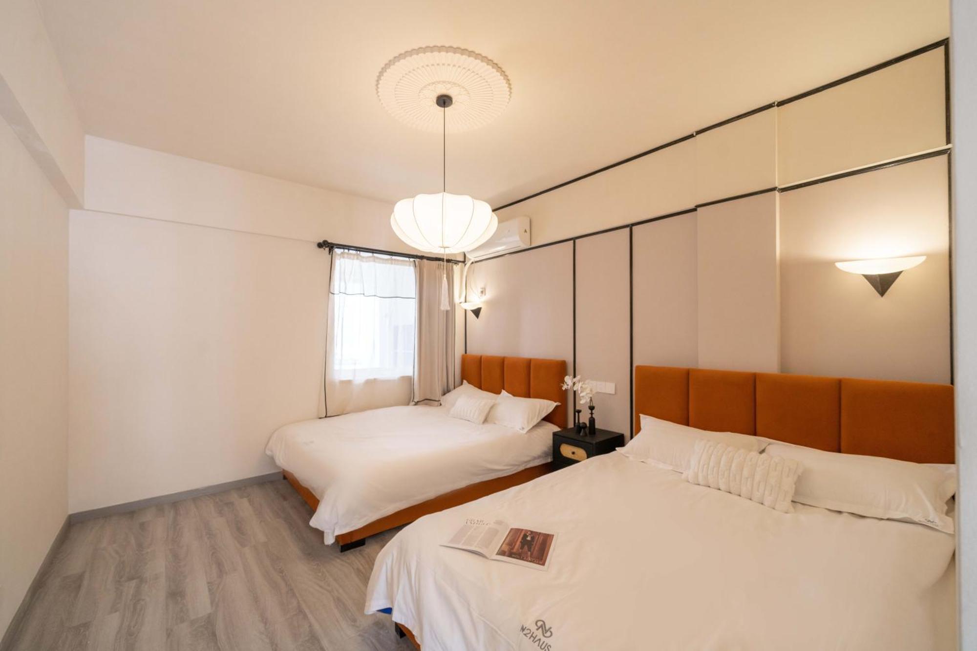 Molly - Nanjing East Road The Bund 3-bedroom With Elevator