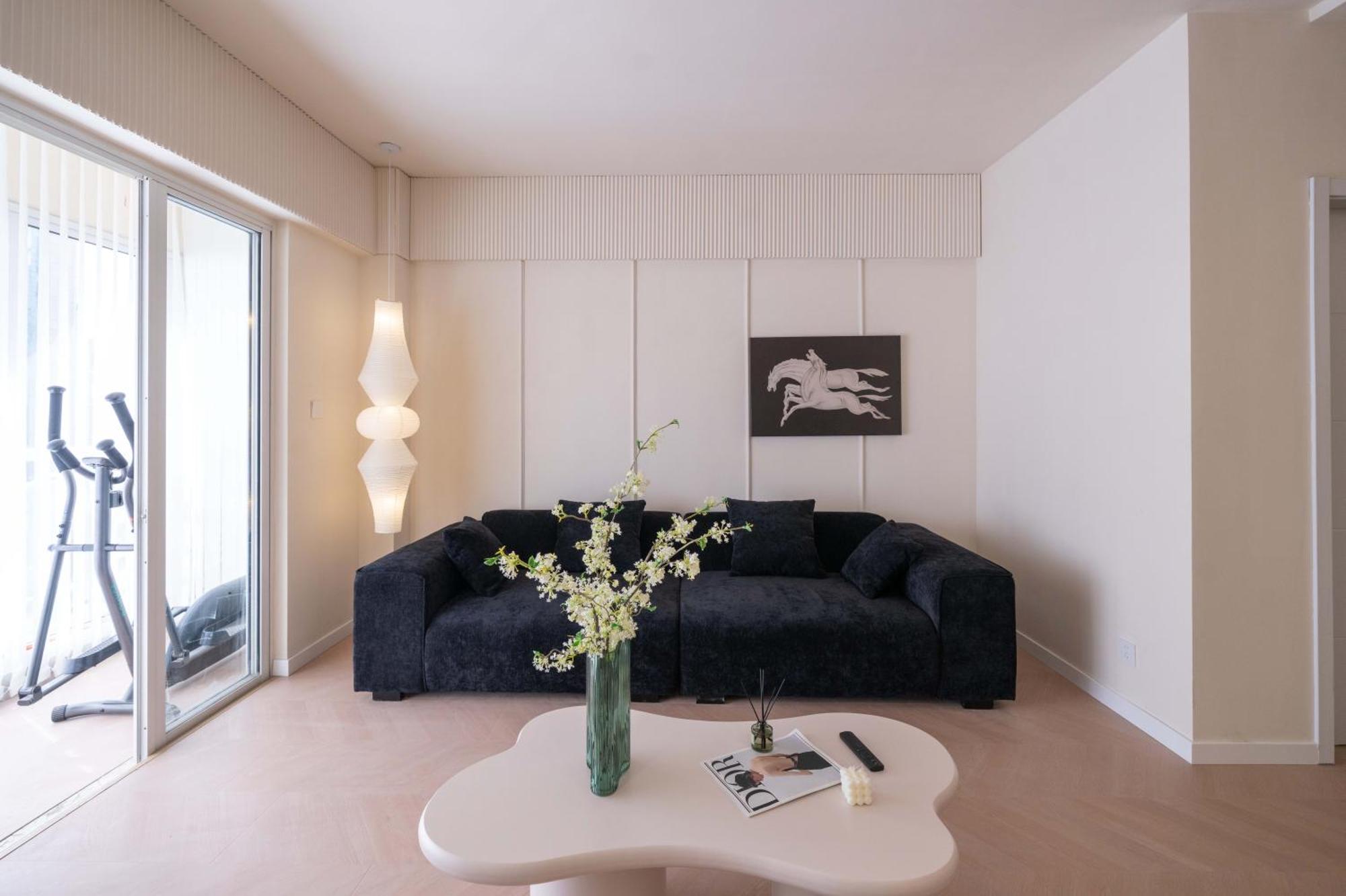 Molly - Nanjing East Road The Bund 3-bedroom With Elevator Apartment Shanghai