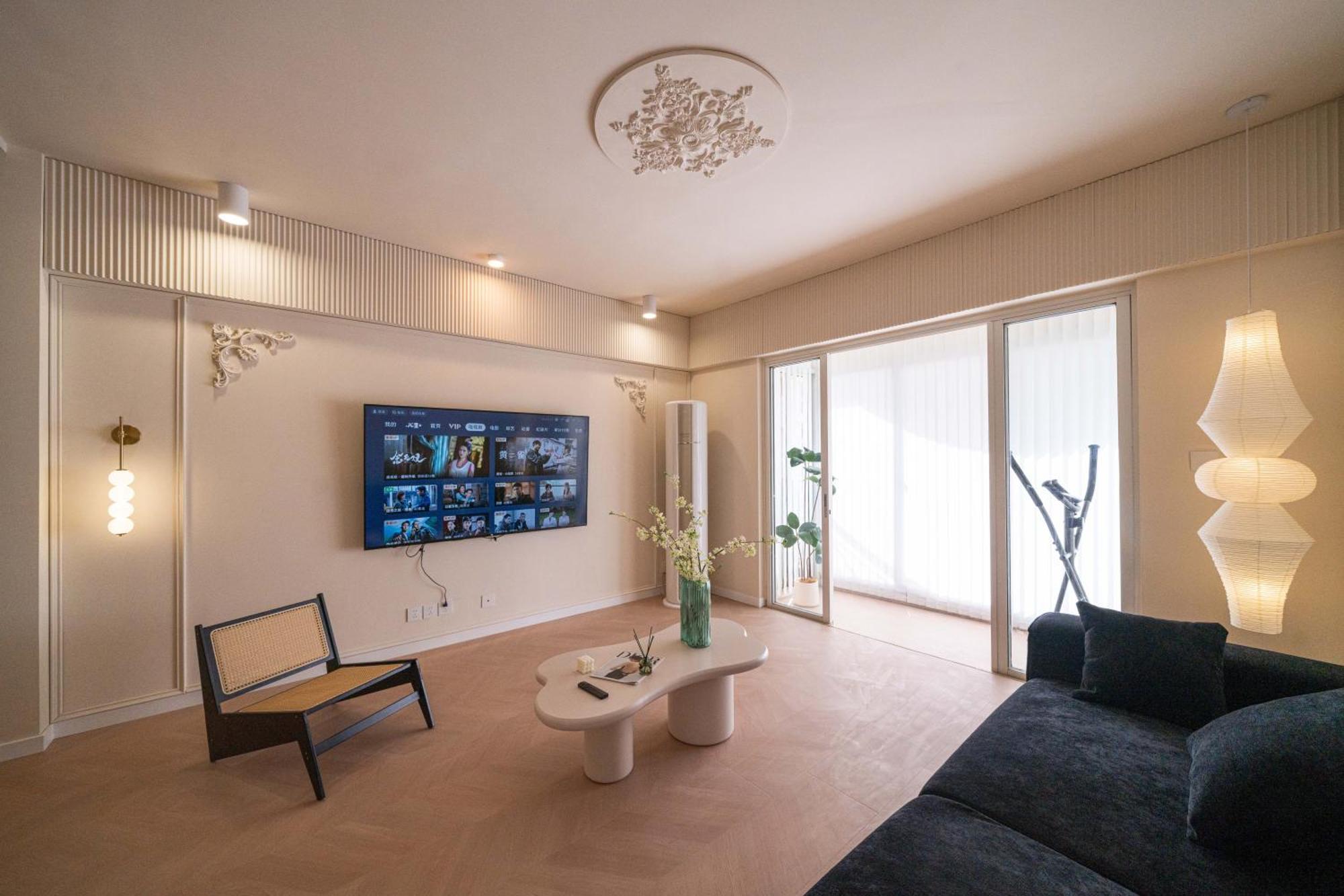 Molly - Nanjing East Road The Bund 3-bedroom With Elevator Apartment Shanghai